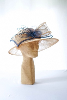 Chapeau capeline bicolore nude et indigo