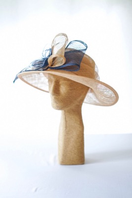 Chapeau capeline bicolore nude et indigo